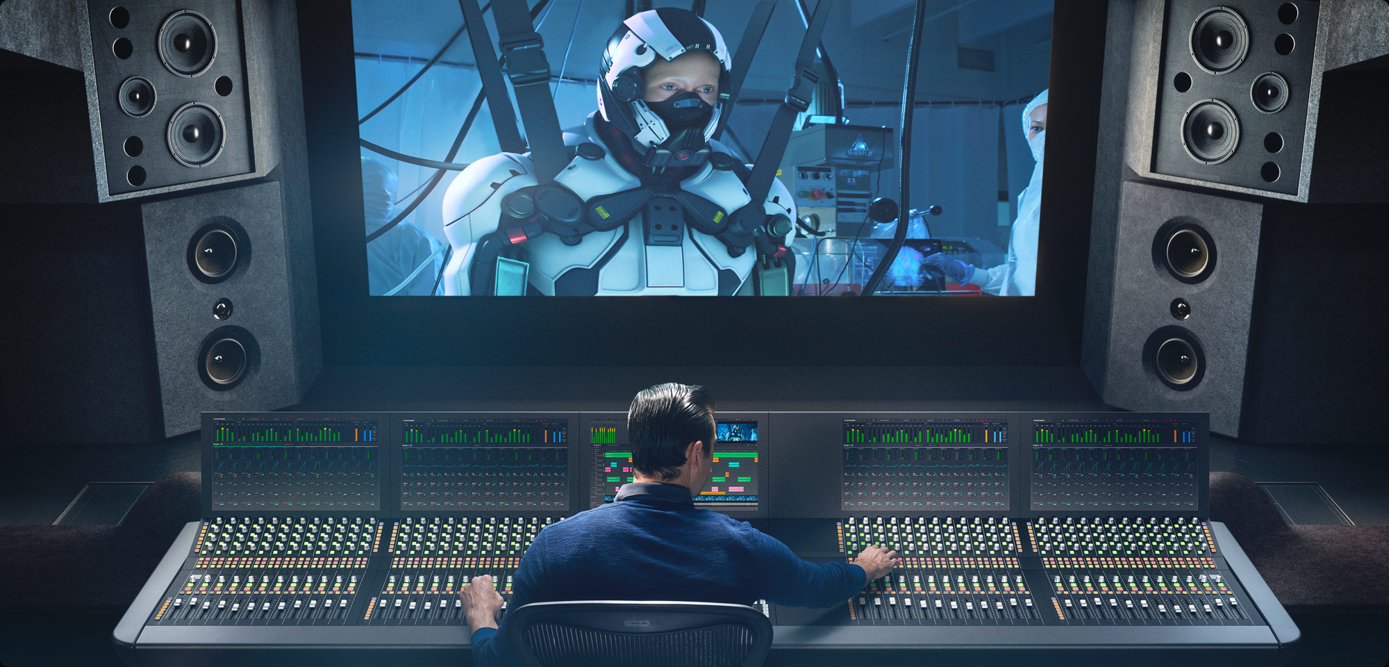 Giao diện Fairlight của DaVinci Resolve với nhiều track âm thanh trên timeline